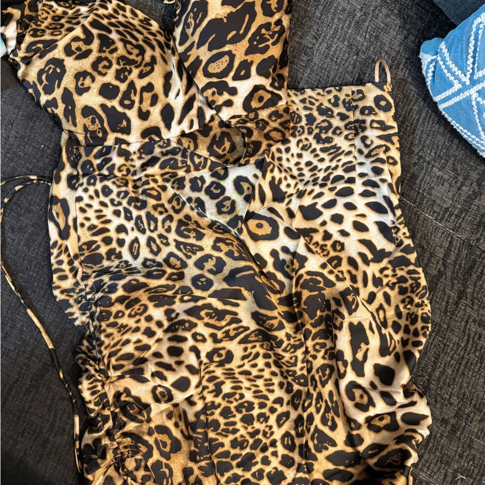 Chic Leopard Print Mini Dress - Picture 2 of 2